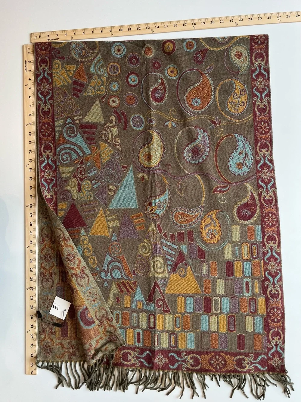 VANI Accessories NWT Tapestry Paisley Oversized Scarf Wrap Fringe